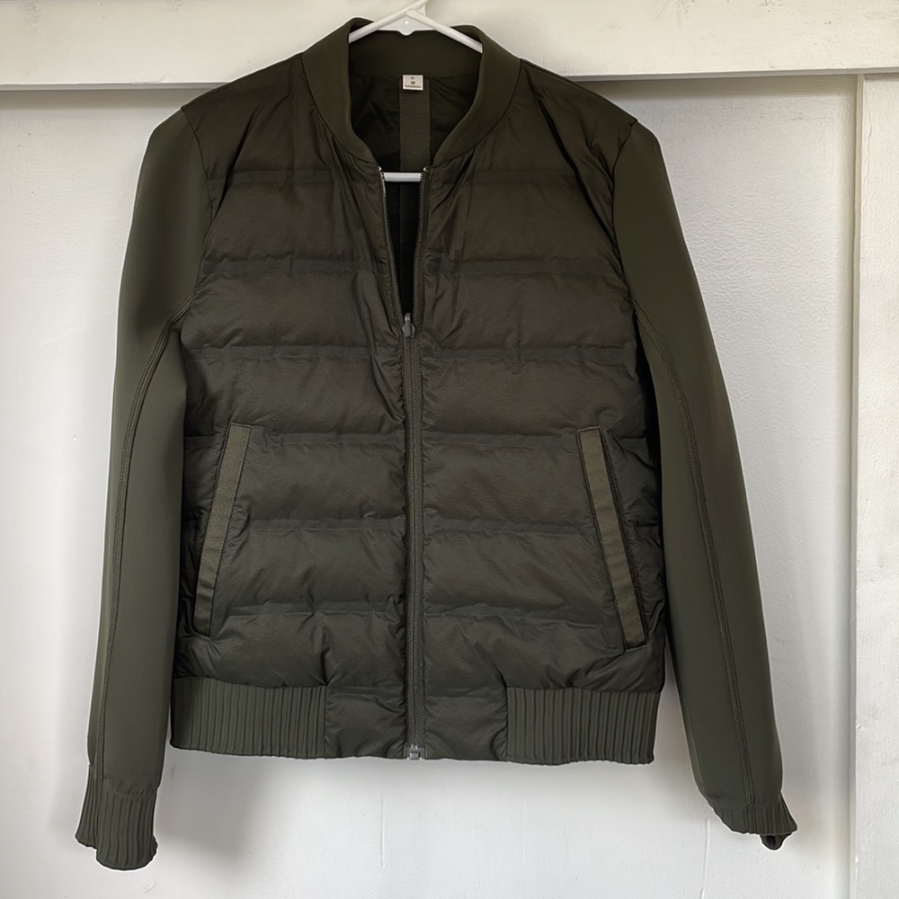 Lululemon REVERSIBLE Atheltic Jacket. Olive green size 6. Goose down fill.